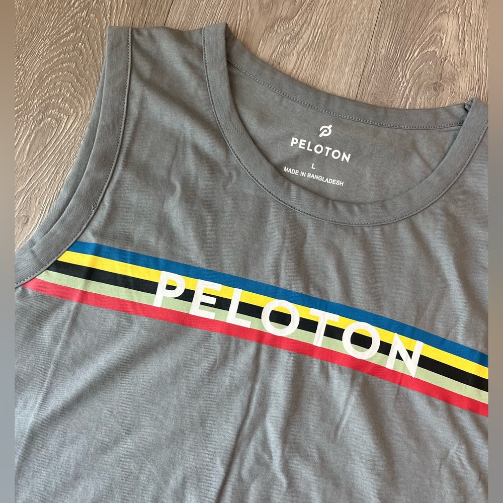 Peloton Tank top Large - Picture 3 of 3